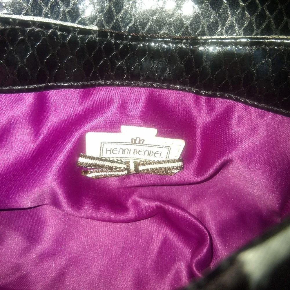 Henri Bendel Crossbody Bag Black and Gray Stripe Pink Lining Turn Lock Dust Bag - Picture 10 of 10